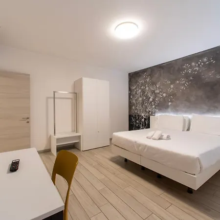 Cityu Grazioli 27 Citta - 2 Stanze Con 2 Parcheggi Privati Gratuiti Lejlighed *