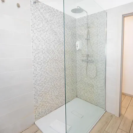 Cityu Grazioli 27 Citta - 2 Stanze Con 2 Parcheggi Privati Gratuiti Apartamento