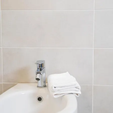Cityu Grazioli 27 Citta - 2 Stanze Con 2 Parcheggi Privati Gratuiti * Trento