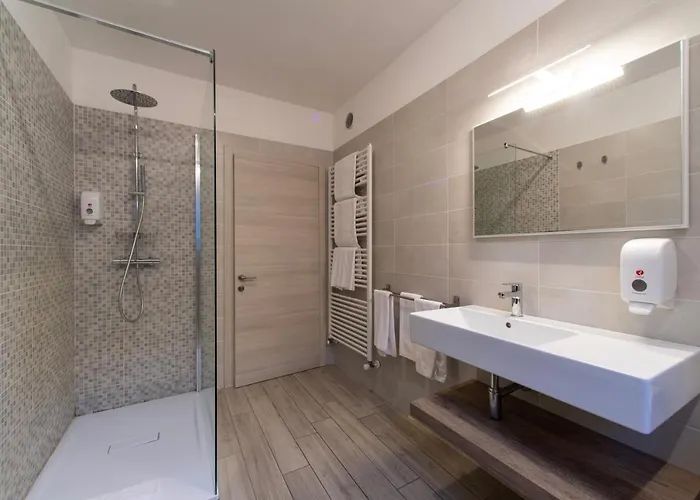 Cityu Grazioli 27 Citta - 2 Stanze Con 2 Parcheggi Privati Gratuiti Apartament Trydent