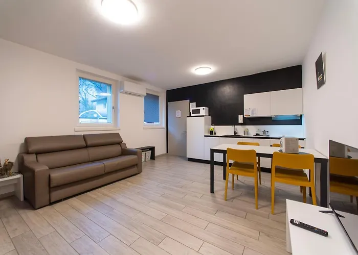 Apartment Cityu Grazioli 27 Citta - 2 Stanze Con 2 Parcheggi Privati Gratuiti Trient