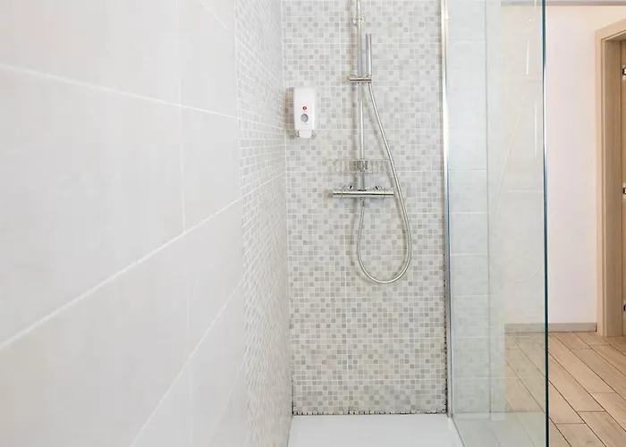 Cityu Grazioli 27 Citta - 2 Stanze Con 2 Parcheggi Privati Gratuiti *