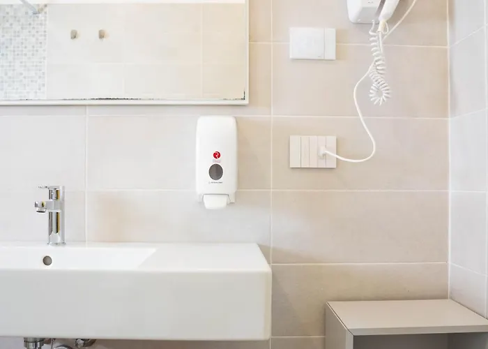 Cityu Grazioli 27 Citta - 2 Stanze Con 2 Parcheggi Privati Gratuiti Apartament *